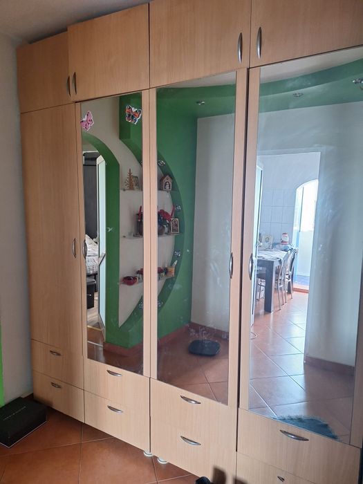 Vând mobilier dresing