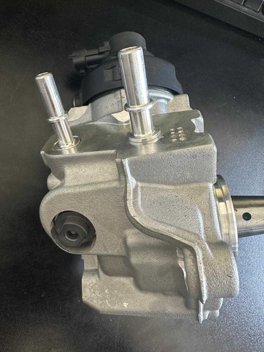Injectoare si pompa noi 1.5dci dacia/renault/nissan