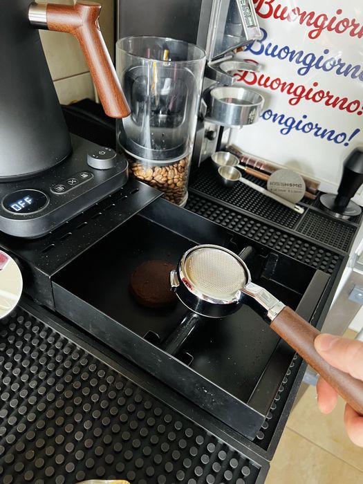 Accesorii pour-over V60 tip Hario Switch + espressor 58 mm