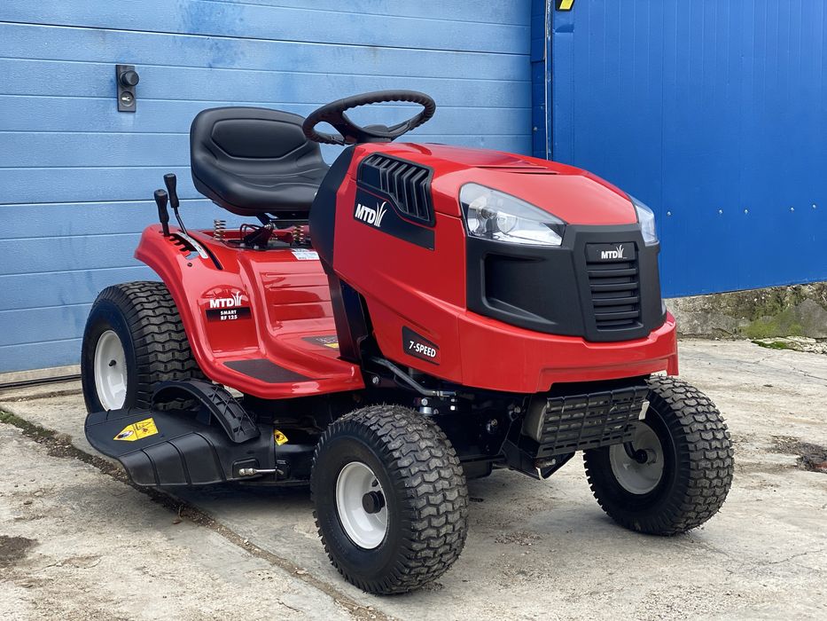 Tractoras/tractor gazon MTD 2024! 13 cai ! Evacuare laterala! Pret extra sezon !