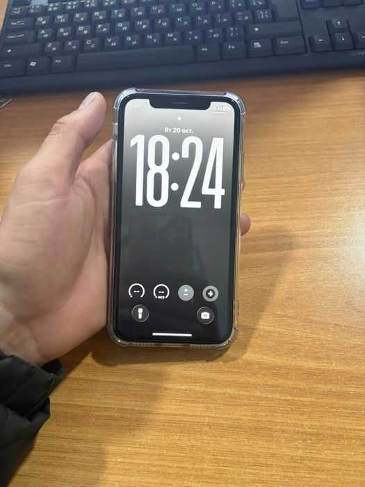 Продам айфон 11 64гб