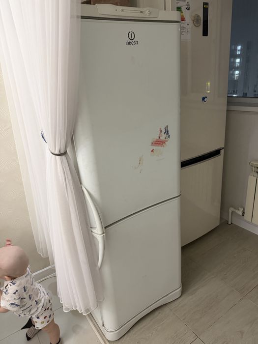 Продам холодильник