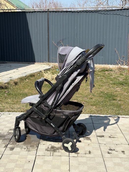 Коляска прогулочная