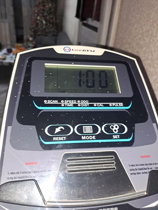 Почти новый тренажёр , стоит без дела