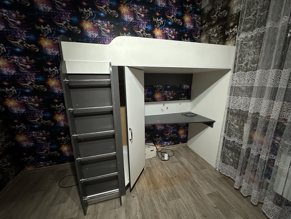 Продам детскую кровать 3в1