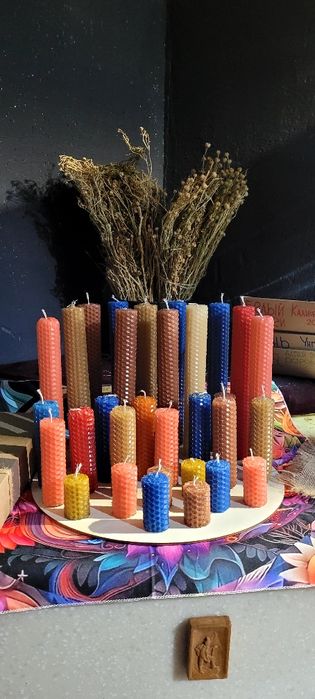 Продам восковые свечи из вощины