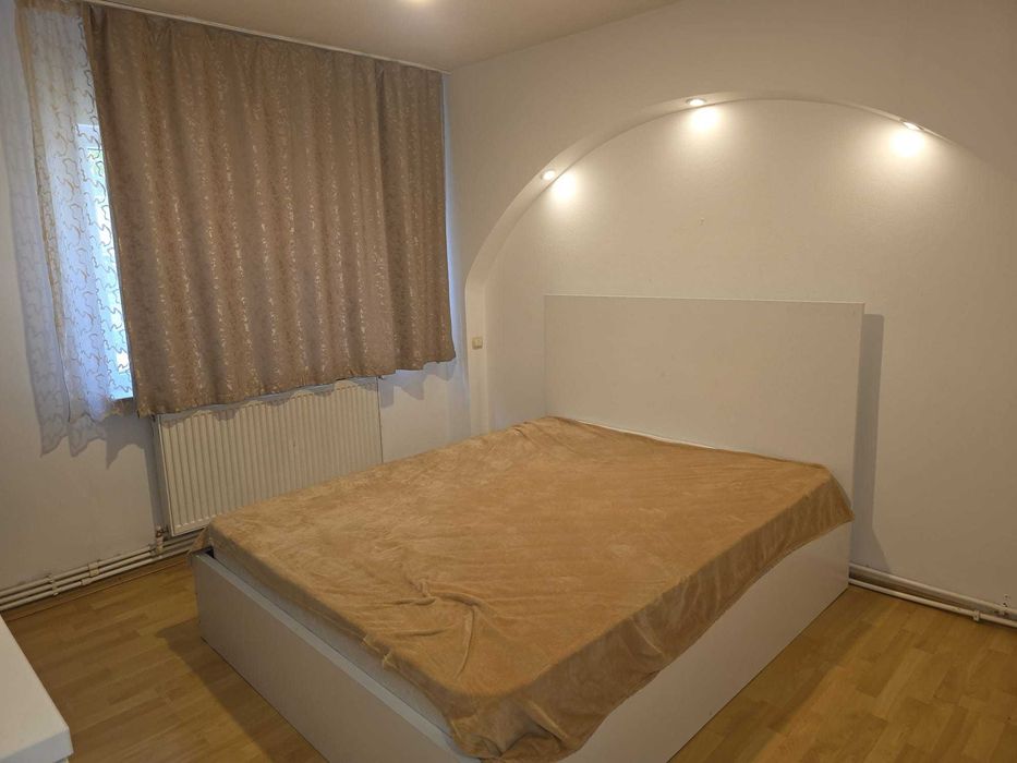 Apartament vu 3 camere foarte spatios in Exercitiu langa liceul Dinu Lipatti