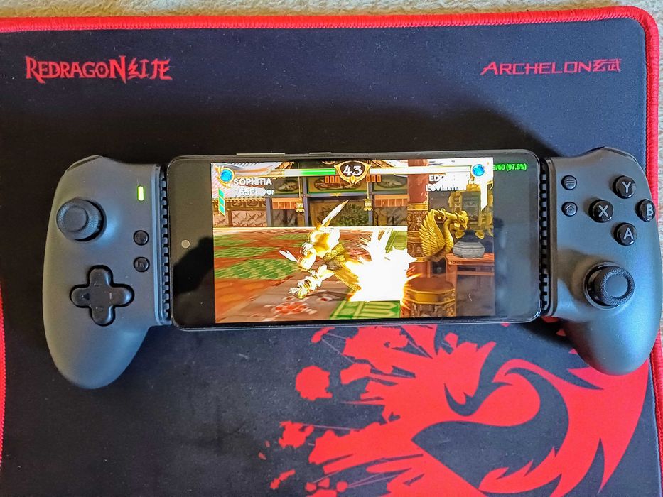 Мобилен геймпад EasySMX M15 Bluetooth Android/iPhone/Switch ЧИСТО НОВ!