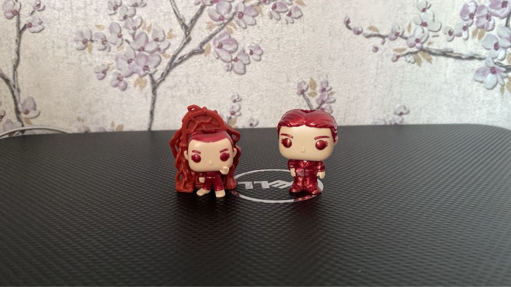 Фигурки очень странные дела