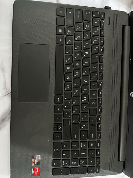 Продам ноутбук в хорошем состояние