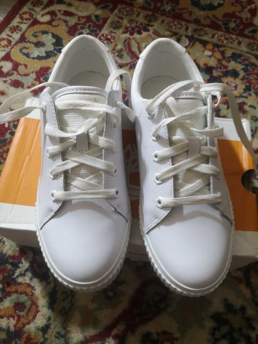 Продам кеды новые