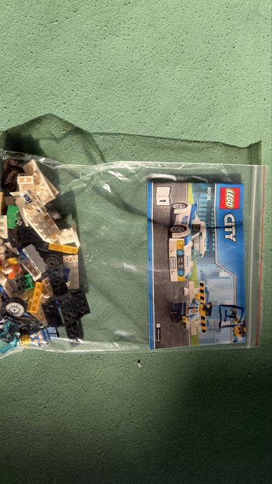 Lego escape the police
