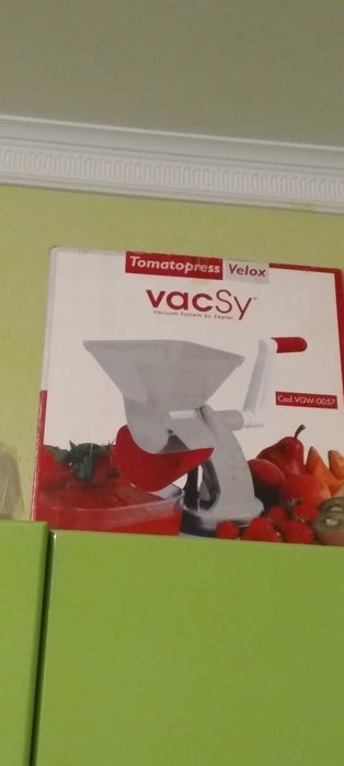 Томатопресс   VacSy фирмы Zepter