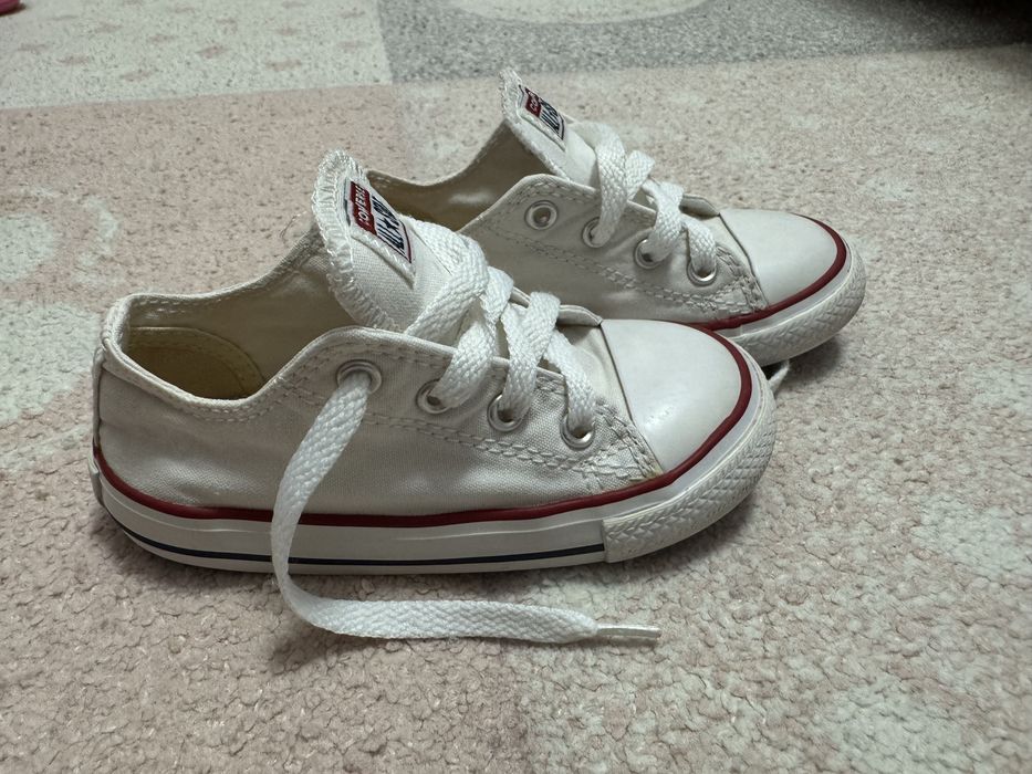 Tenesi converse copii