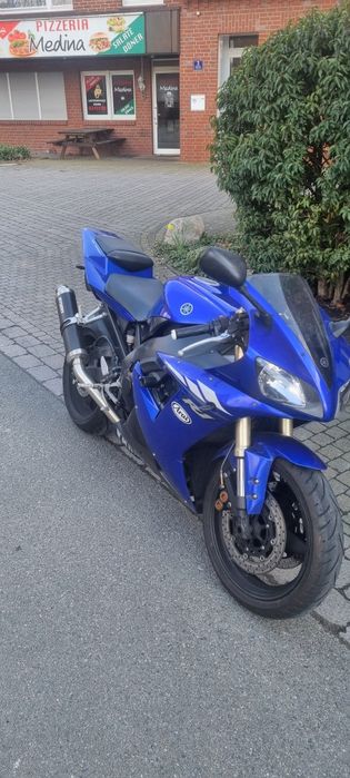 Yamaha r1 1000cm3