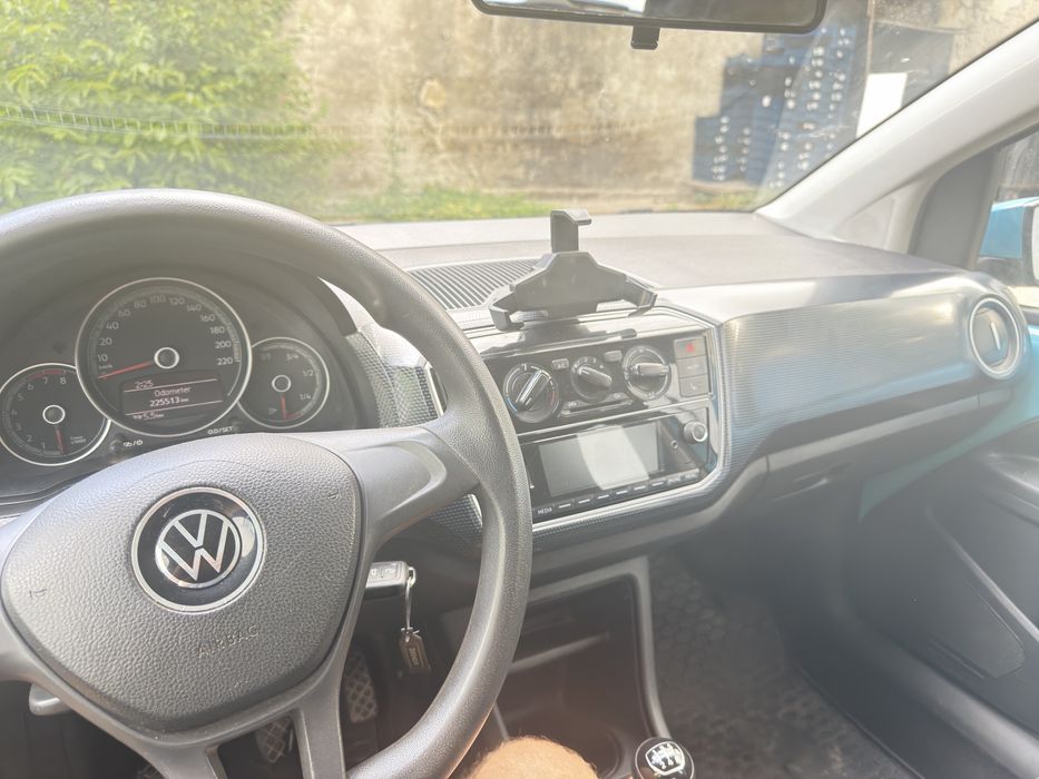 VOLKSWAGEN Up 2021 — imagine 3