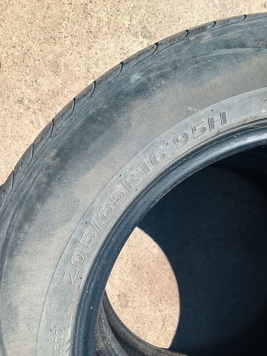 Продам шины 205/65/R15