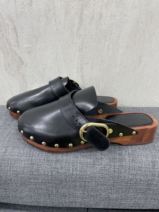 Новые кожаные сабо Mango