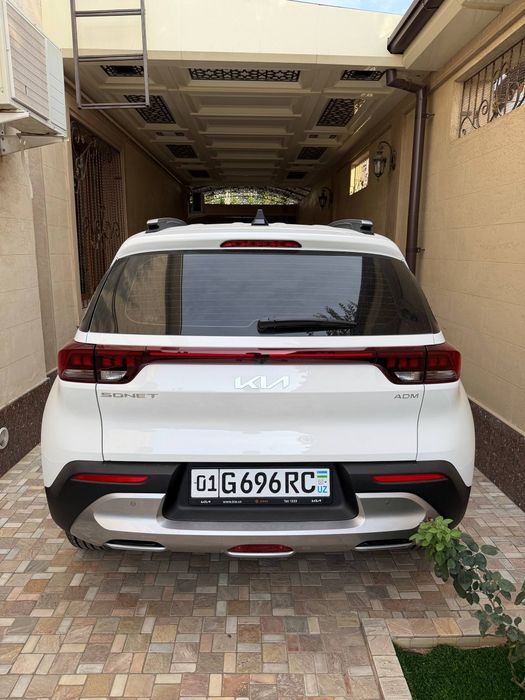 KIA Sonet продается 2000 км