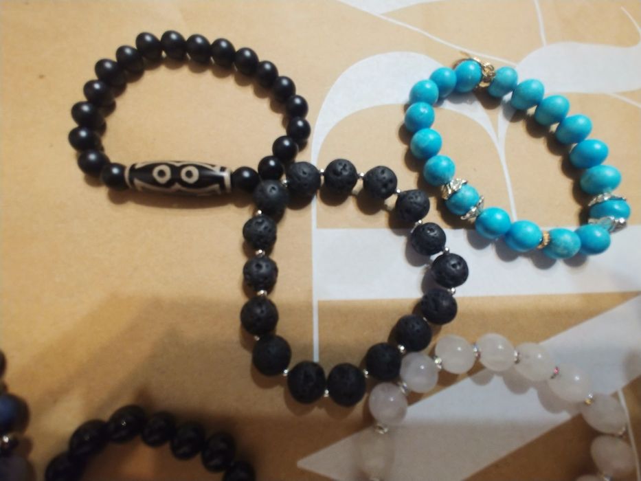 Браслеты каменные