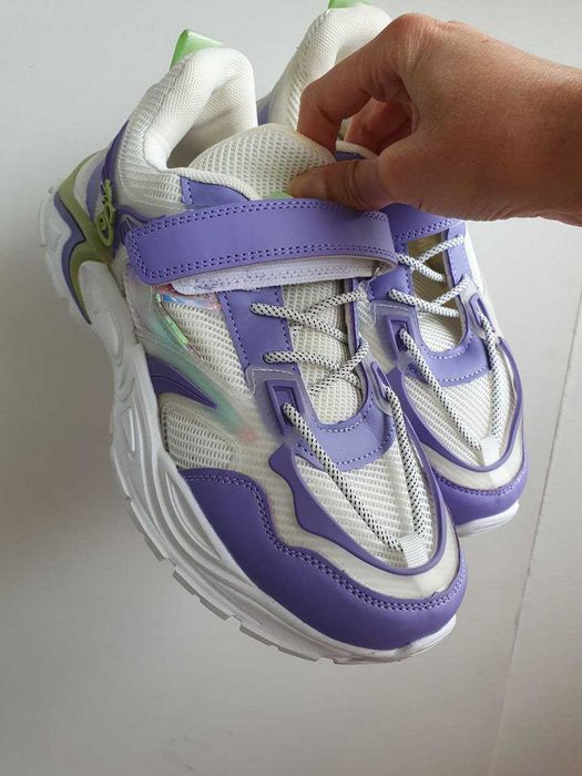 Новые кроссовки -унисекс 40р