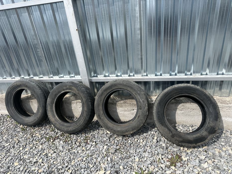 Caucicuri Michelin 215x70x16 M+S - pret pe bucata