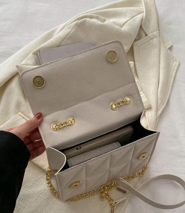 Елегантна дамска чанта