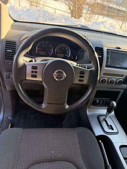 Nissan Pathfinder 2005 – 2.5 Diesel, Automată, 4x4 cu reductor