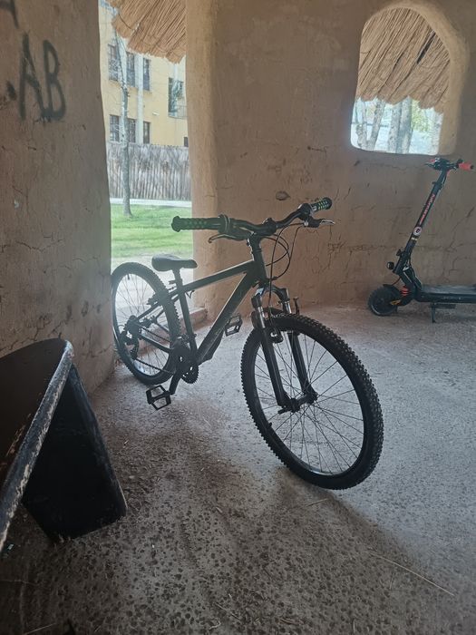 Vând bicicleta rockrider folosita