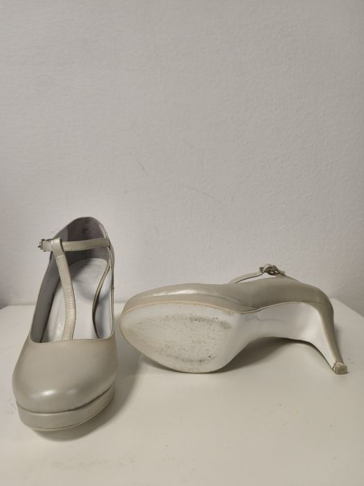 Pantofi eleganți de piele foarte comozi