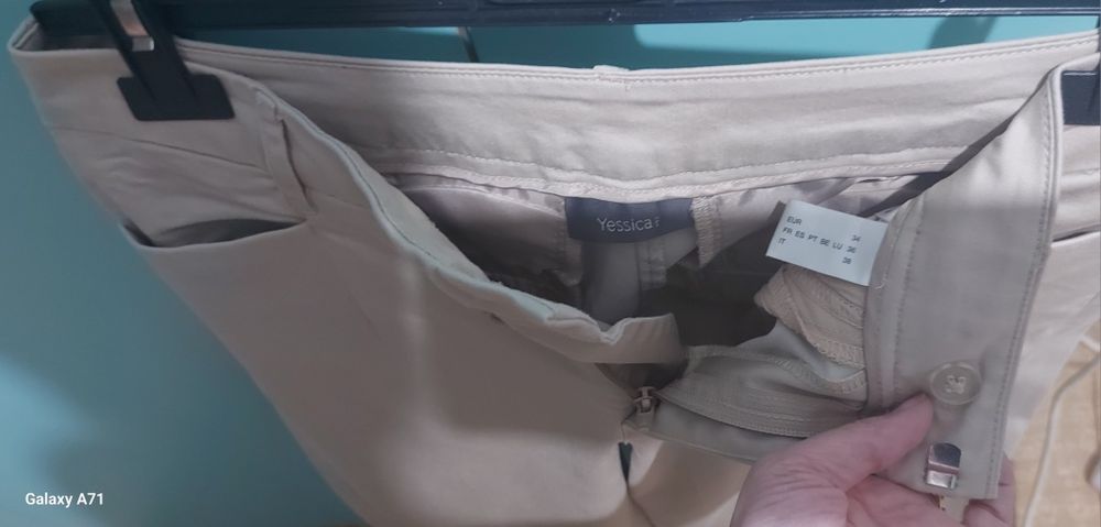 Pantaloni Yessica (C&A) bej – mărimea 34