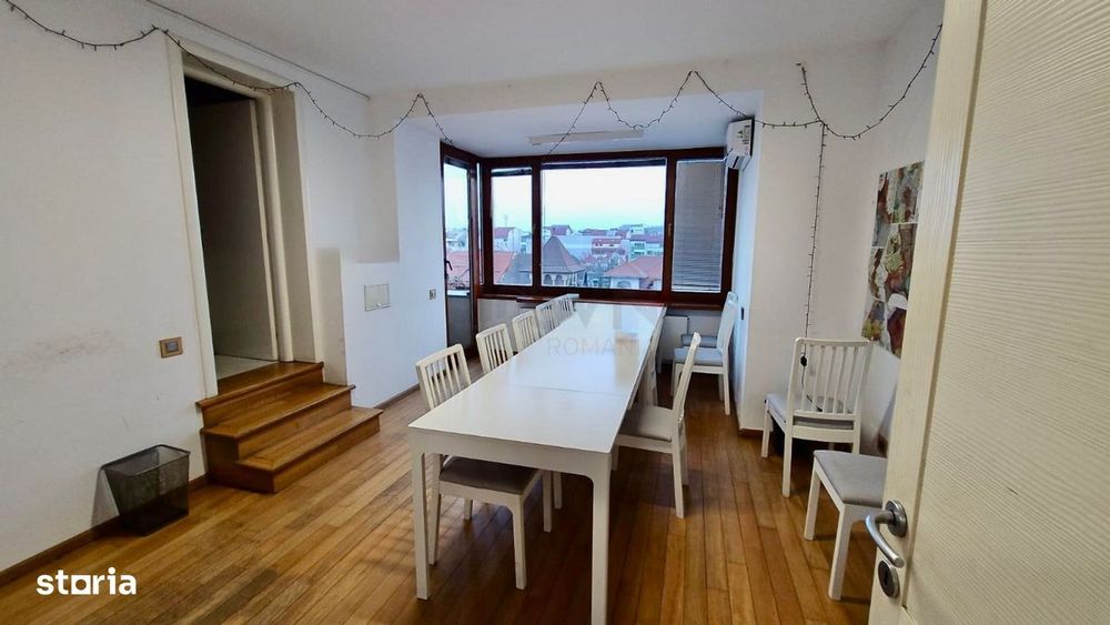 Triplex - 6 camere I Terasa 75 mp I View Superb I De vanzare