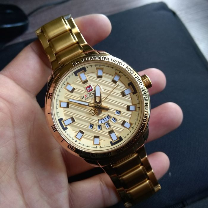 Продам мужские часы Naviforce