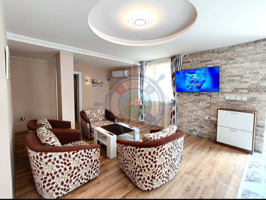 Просторен апартамент 115кв в К.К. Чайка