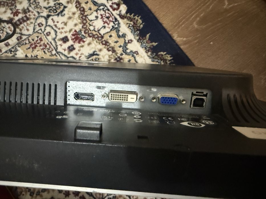 Монитор HP Срочно продам