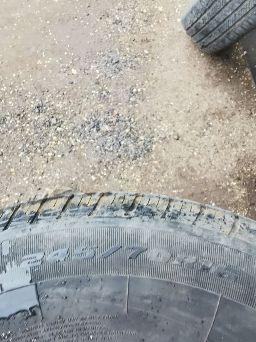 Авточасти гуми за джип