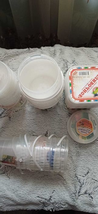 Отдам даром ведерки, контейнеры