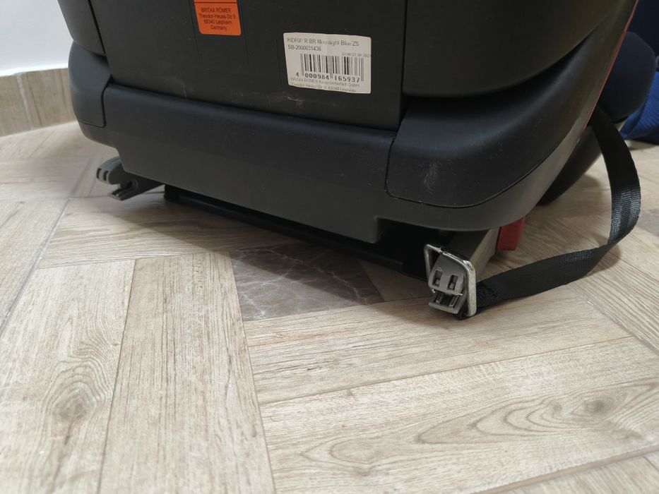 Scaun auto Isofix Britax Romer in stare impecabila