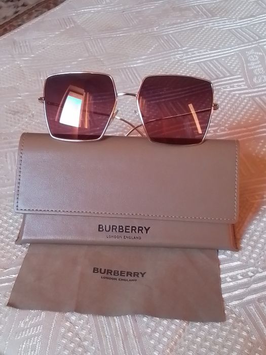 Ochelari de soare Burberry