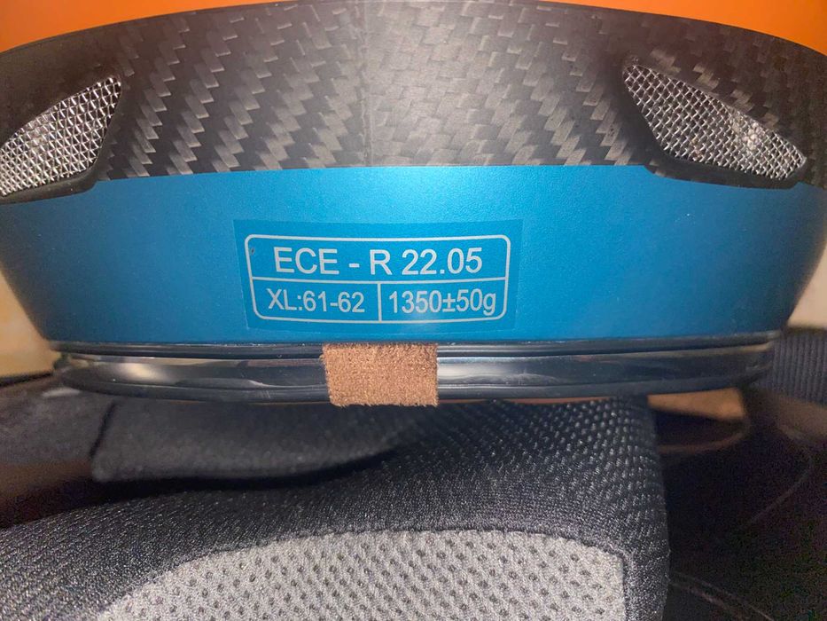 Карбонова каска W tec special edition  XL