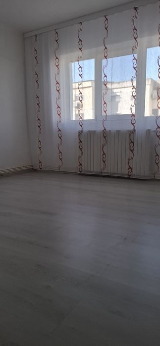 Vând Apartament zona Liceul Agroalimentar ( depozit farmaceutic)