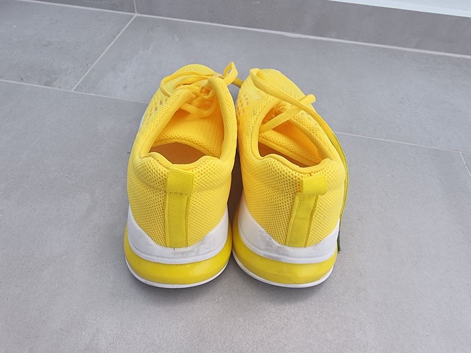 Маратонки 39 номер