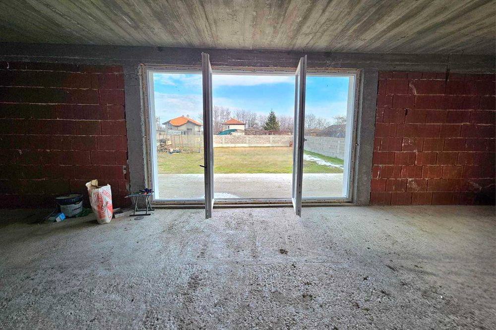 Едноетажна къща в Рогош