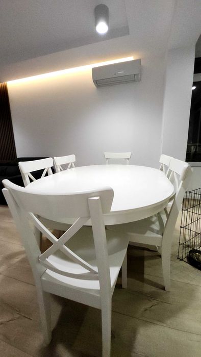 Комплект маса със столове