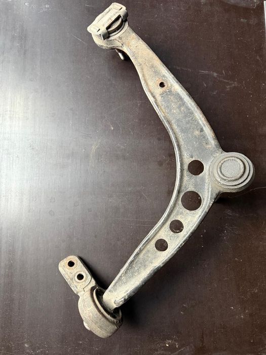 Рычаг правый BMW E36, E37