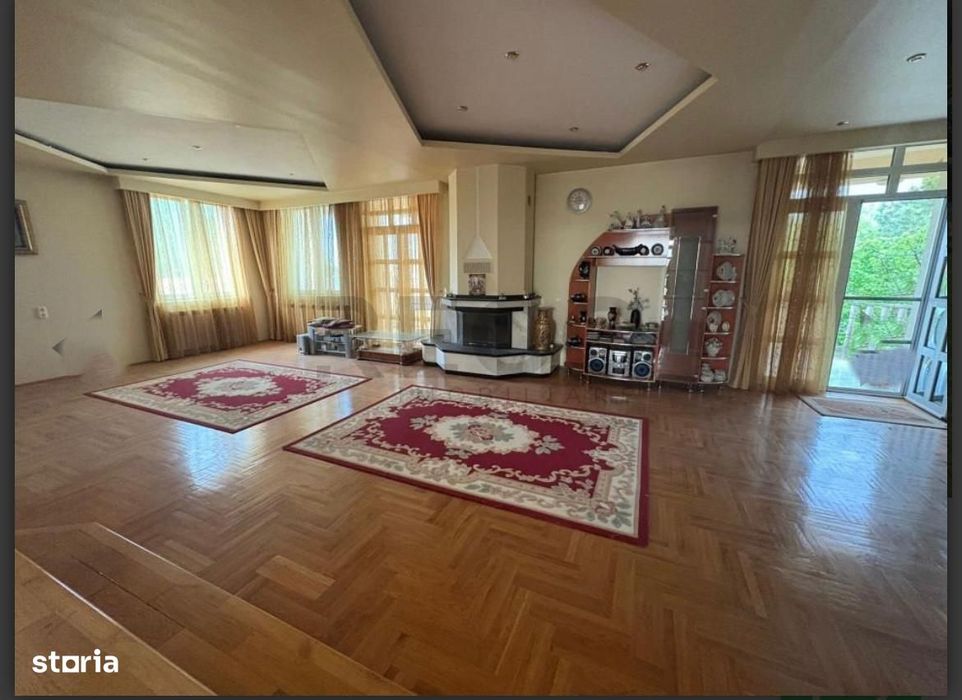 RECO Vila cu 14 camere si 3000 mp teren -Sanmartin