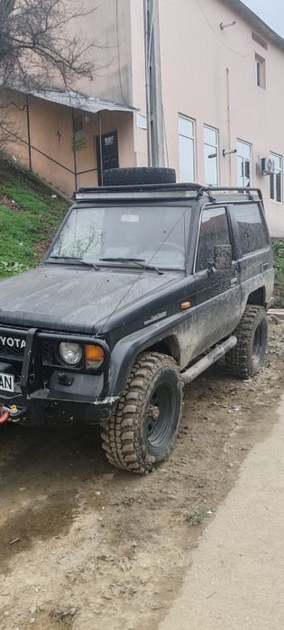 Vând sau schimb toyota lj70
