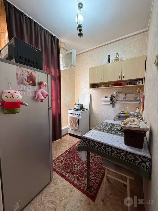 Продаётся в М.Улугбекском р-не ЯЛАНГАЧ 1в2/2/4 С Мебелью И С Техникой