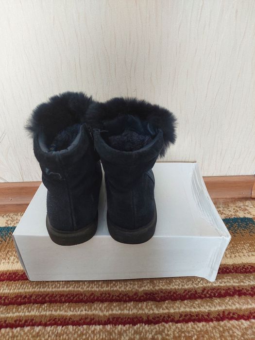 Продам детские сапожки