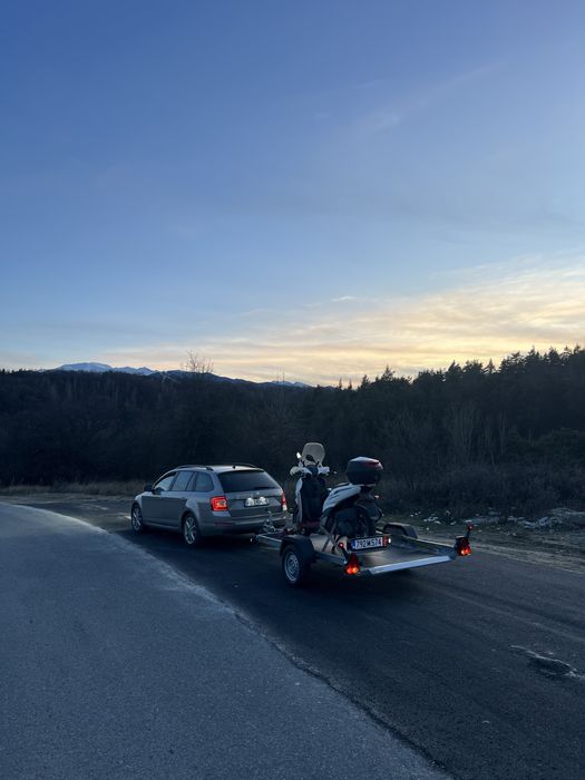 Ремаркета и платформи под наем и транпортни услуги